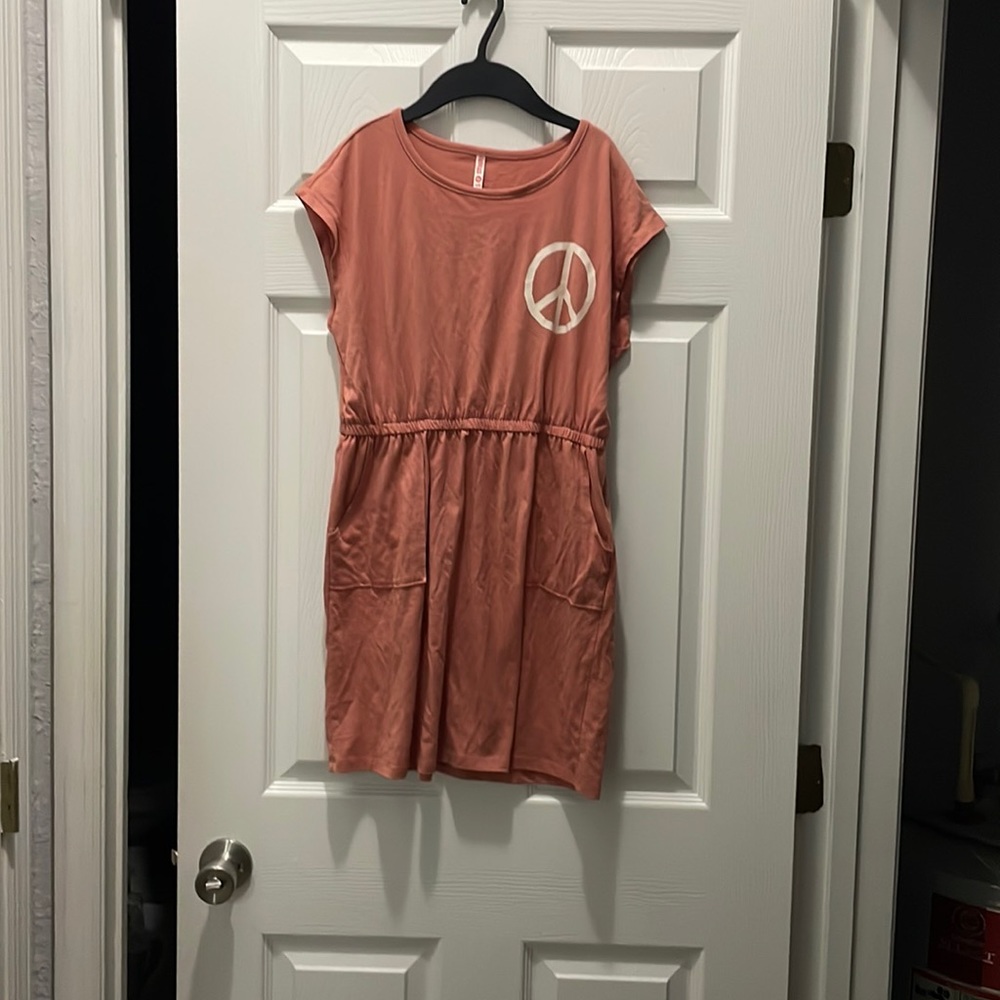 Girl’s dress